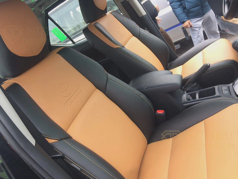 Image for Bọc Ghế Da Xe Fortuner